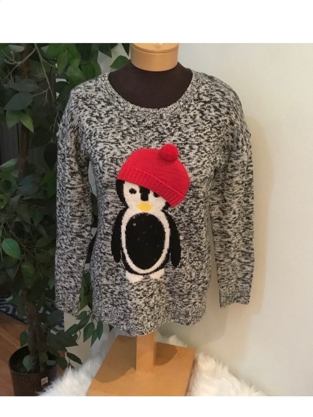 Reference Point Penguin Sweater - Size Small - Picture 2 of 16